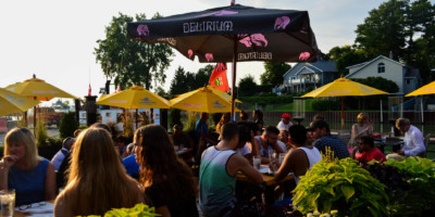 People eating on the patio at Smackwater Jacks